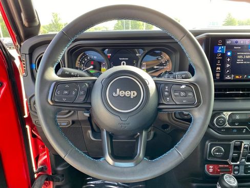Used 2024 Jeep Wrangler Unlimited Rubicon 4xe AWD/4WD image 13