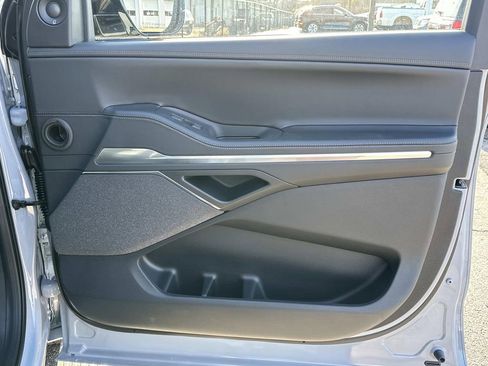 New 2025 Lincoln Navigator Reserve w/ Jet Appearance Package image 14