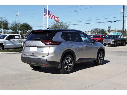 Used 2024 Nissan Rogue SL w/ SL Premium Package image 6