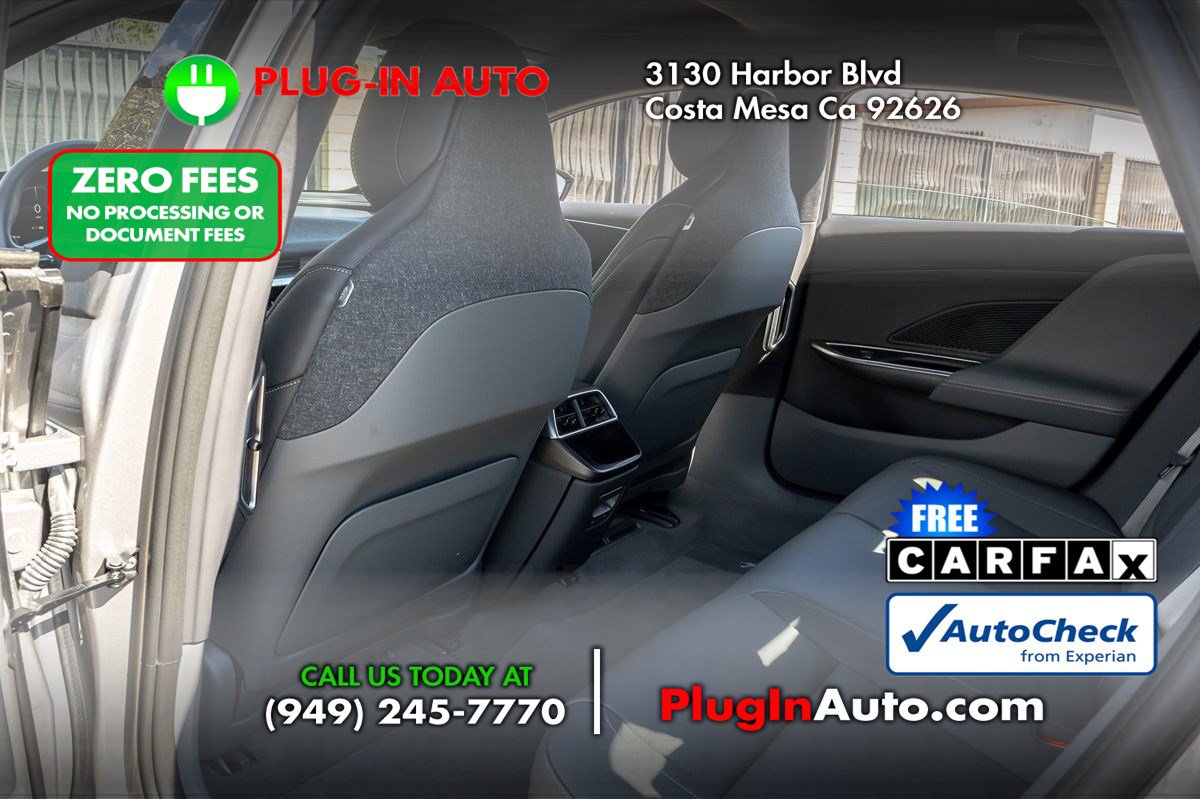 Used 2024 Lucid Air Pure RWD image 8