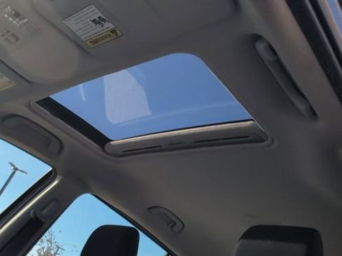 Used 2007 MAZDA MAZDA5 Touring image 16