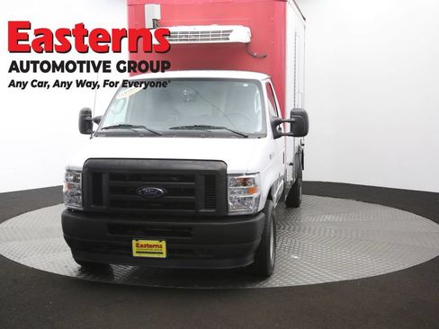 Used 2023 Ford E-350 and Econoline 350 Super Duty w/ Power Windows & Locks Group RWD image 52