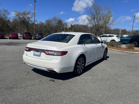 Used 2018 Lincoln Continental Premiere image 5