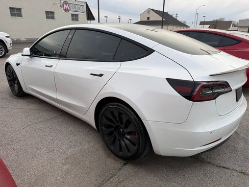 Used 2021 Tesla Model 3 Performance image 15