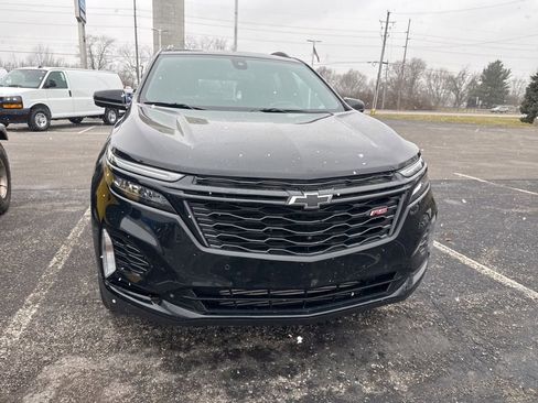 Used 2024 Chevrolet Equinox RS image 3