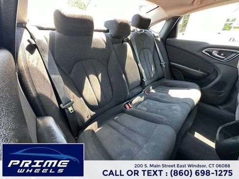 Used 2015 Chrysler 200 Limited image 16