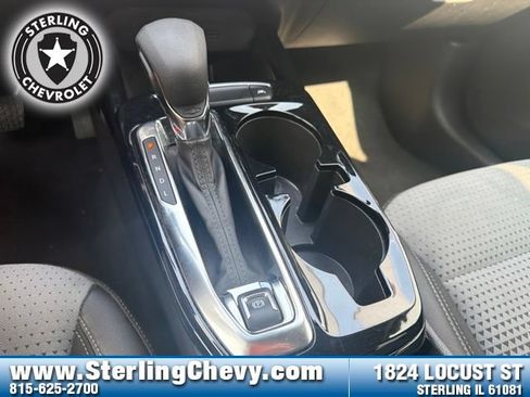 Used 2025 Chevrolet Trax LT FWD image 26