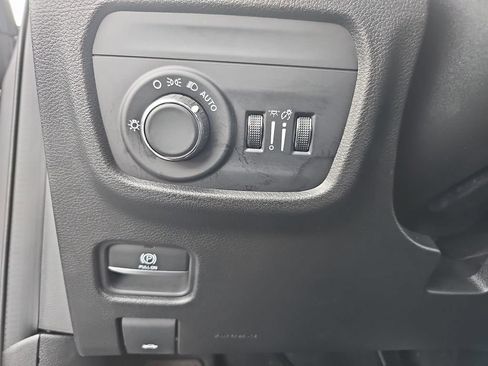 Used 2023 Jeep Grand Cherokee L Laredo AWD/4WD image 27