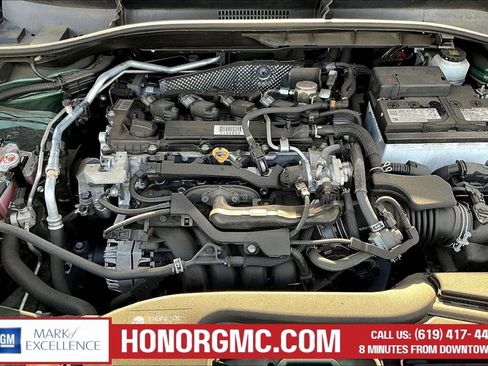 Used 2022 Toyota Corolla Cross XLE w/ Convenience Package image 27