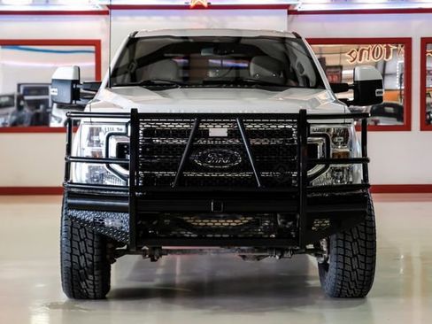 Used 2020 Ford F350 Lariat w/ Lariat Value Package AWD/4WD image 8