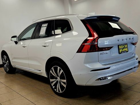 Used 2023 Volvo XC60 B5 Plus w/ Climate Package image 5