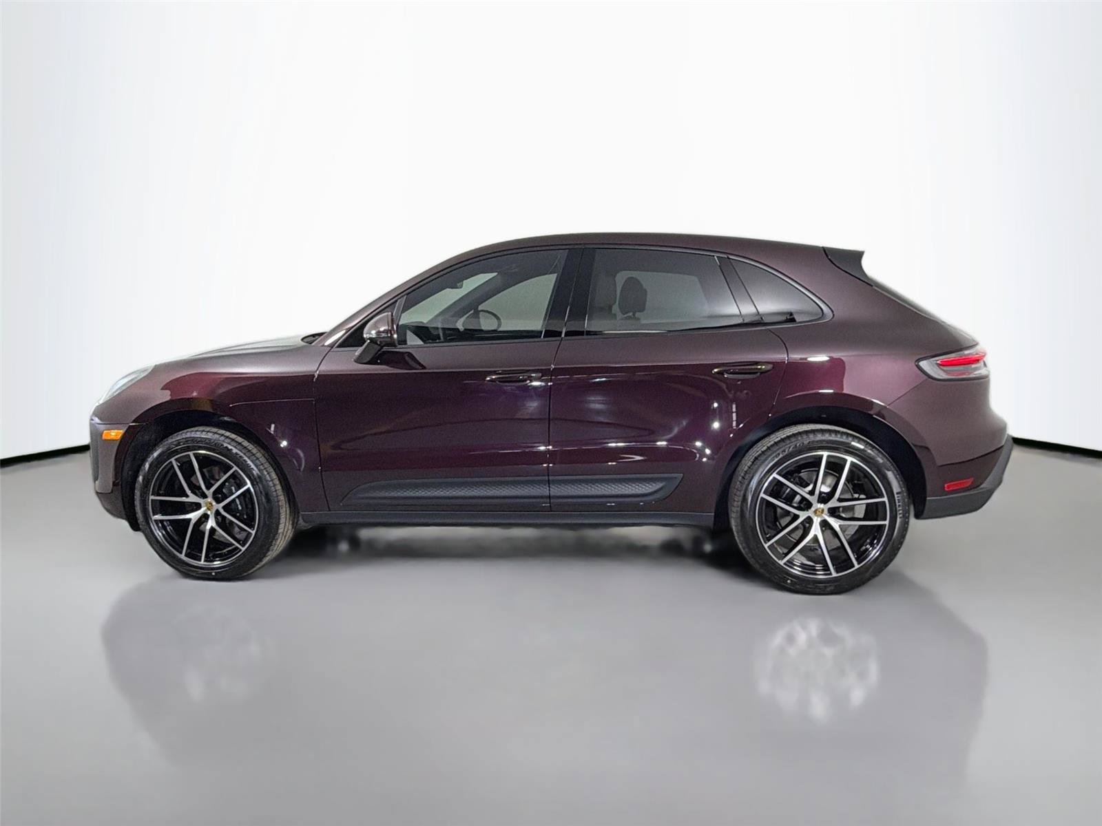 Certified 2026 Porsche Macan Turbo AWD/4WD image 2