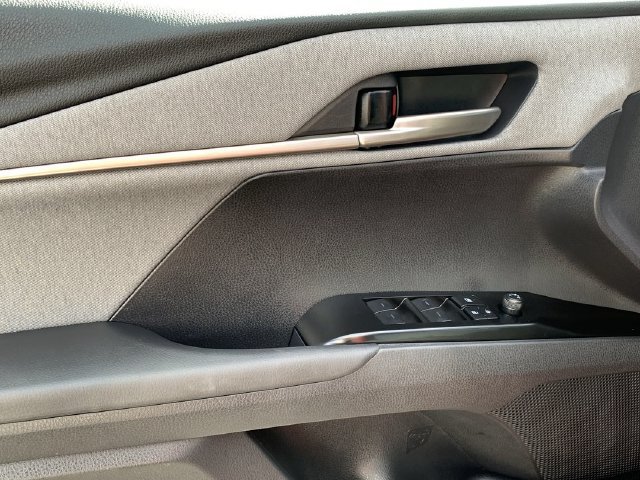 Used 2026 Toyota Camry LE w/ Convenience Package FWD image 17