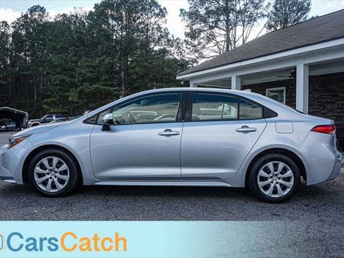 Used 2020 Toyota Corolla LE image 11