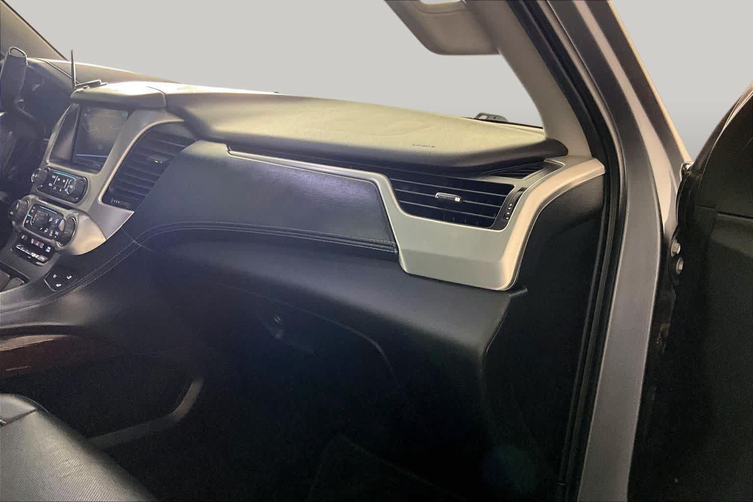 Used 2018 GMC Yukon XL SLT w/ Premium Edition RWD image 17