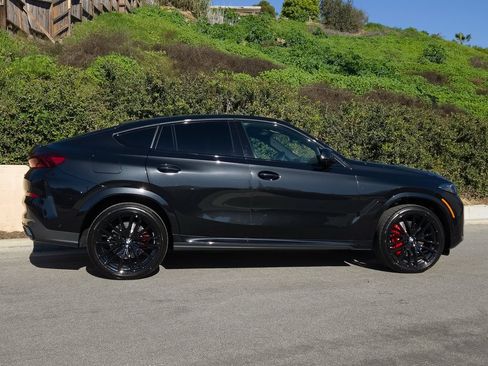 New 2026 BMW X6 xDrive40i w/ Executive Package image 4