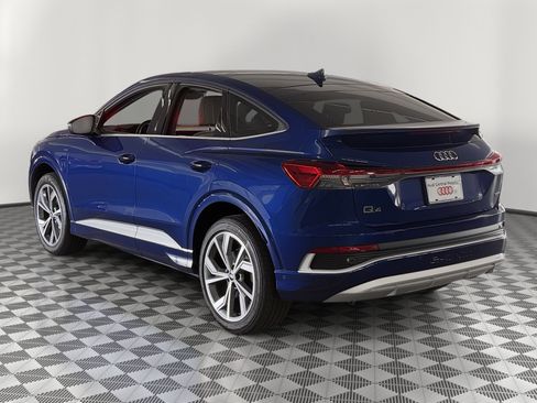 Certified 2023 Audi Q4 e-tron Prestige AWD/4WD image 3