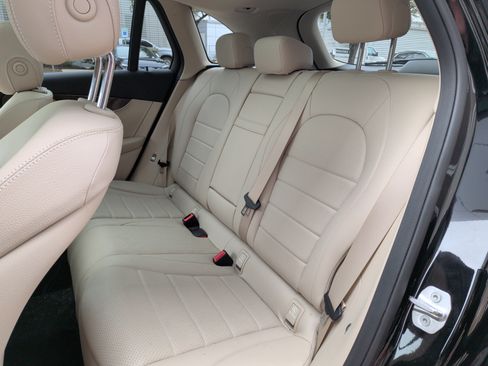 Used 2018 Mercedes-Benz GLC 300 300 image 25