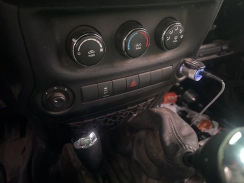 Used 2012 Jeep Wrangler Sport image 17