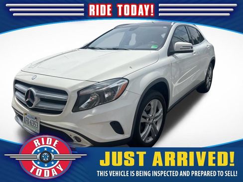 Used 2015 Mercedes-Benz GLA 250 image 1