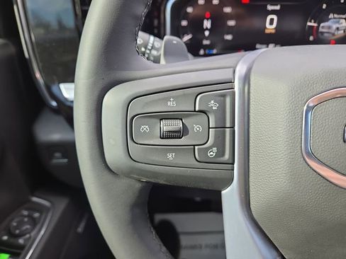 New 2026 GMC Sierra 1500 SLT image 18