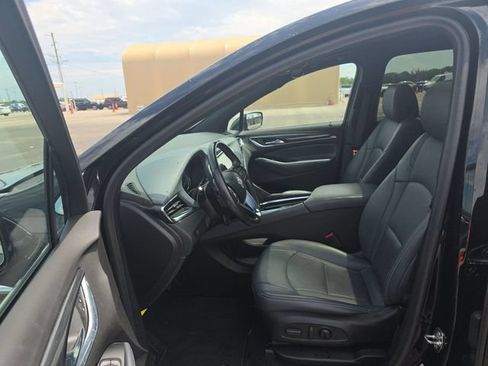 Used 2023 Buick Enclave Essence w/ Experience Buick Package FWD image 7