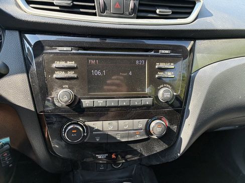 Used 2016 Nissan Rogue S AWD/4WD image 11