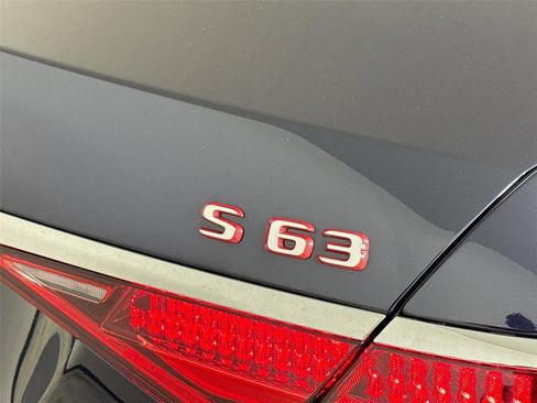 Used 2024 Mercedes-Benz S 63 AMG S image 39