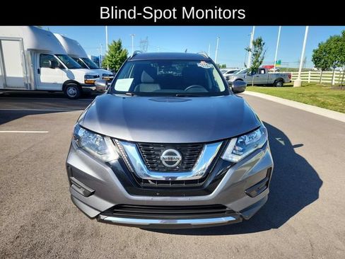Used 2019 Nissan Rogue SV FWD image 2