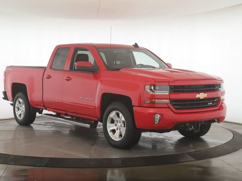 Used 2017 Chevrolet Silverado 1500 LT w/ All Star Edition AWD/4WD image 2