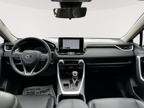 Used 2024 Toyota RAV4 XLE Premium FWD image 20