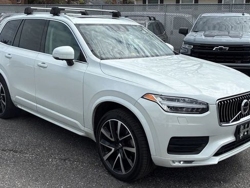 Used 2022 Volvo XC90 T6 Momentum w/ Advanced Package AWD/4WD image 7
