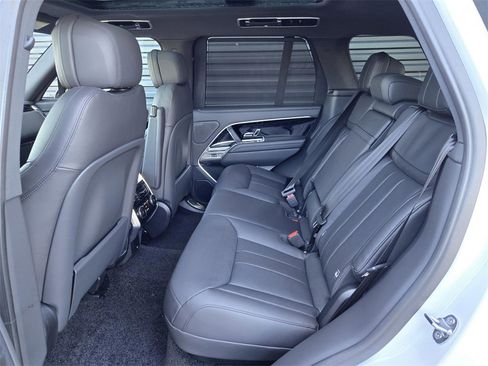 New 2026 Land Rover Range Rover SE image 7