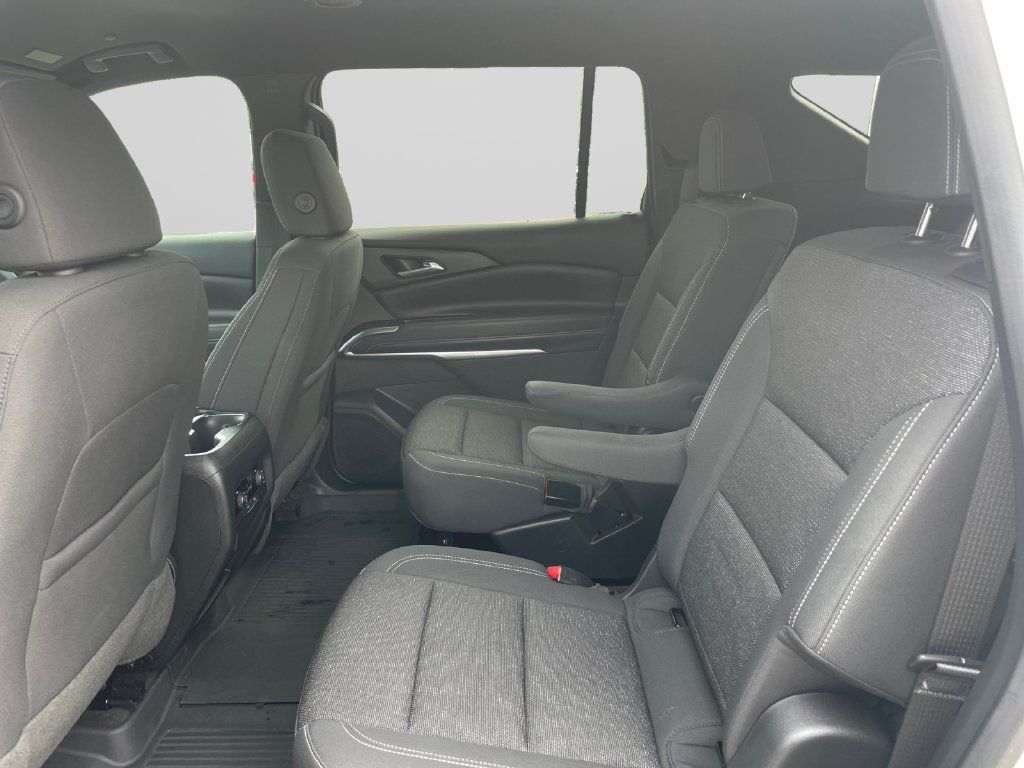 Used 2024 Chevrolet Traverse LT w/ LPO, Floor Liner Package FWD image 19