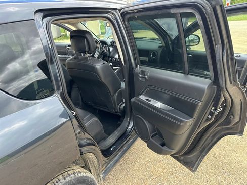 Used 2014 Jeep Compass Latitude w/ Trailer Tow Prep Group AWD/4WD image 12