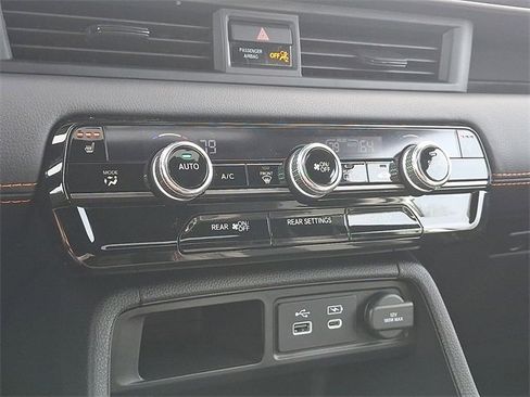 New 2025 Honda Pilot TrailSport image 14