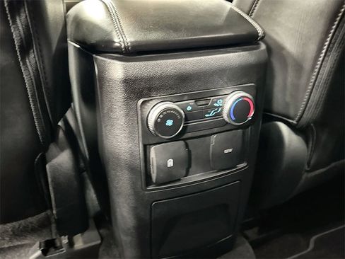 Used 2022 Ford Explorer XLT w/ Equipment Group 202A image 28