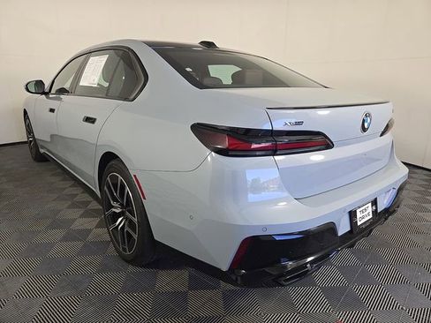 Used 2023 BMW 760i xDrive w/ Luxury Rear Seating Package AWD/4WD image 7