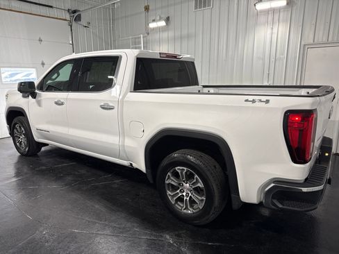 Used 2024 GMC Sierra 1500 SLT AWD/4WD image 2