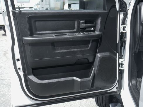 Used 2022 RAM 5500 Tradesman w/ Chrome Appearance Group AWD/4WD image 22