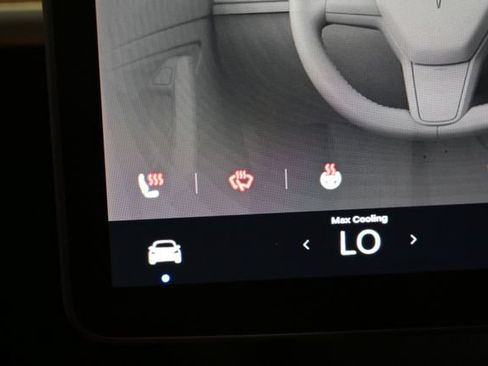 Used 2023 Tesla Model 3 Standard Range RWD image 29