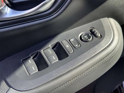 Certified 2023 Honda HR-V LX image 15