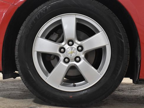 Used 2015 Chevrolet Cruze LT image 28