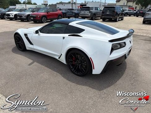Used 2016 Chevrolet Corvette Z06 w/ 3LZ Preferred Equipment Group RWD image 6