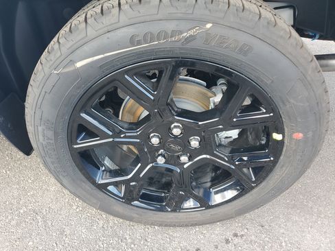 New 2026 Ford Maverick XLT w/ XLT Luxury Package image 7