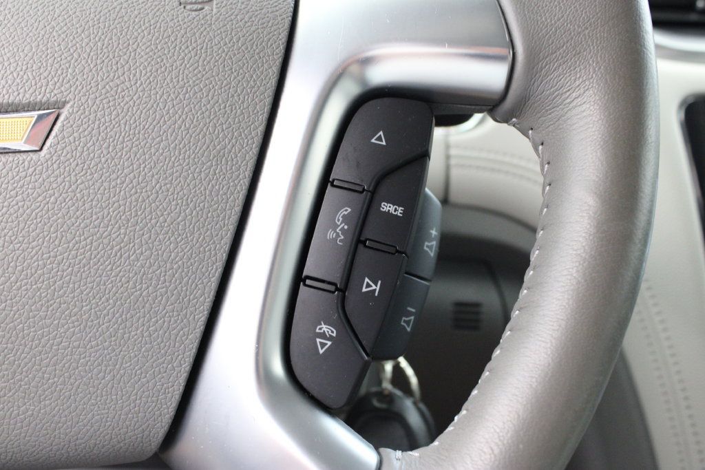 Used 2017 Chevrolet Traverse Premier FWD image 27