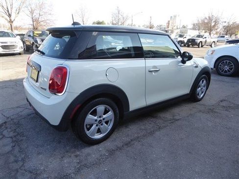 Used 2016 MINI Cooper 2-Door Hardtop image 6