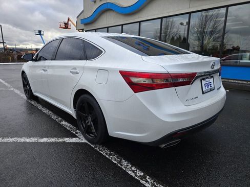 Used 2016 Toyota Avalon Touring image 3