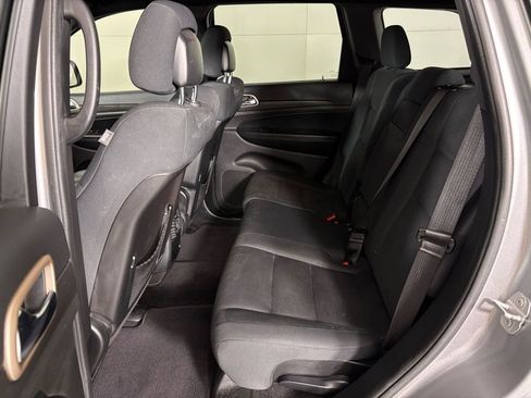 Used 2016 Jeep Grand Cherokee Laredo w/ Quick Order Package 23E image 34