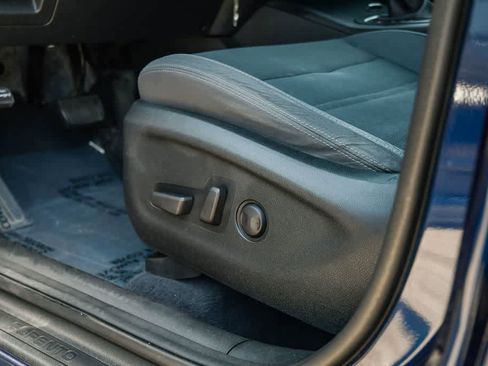 Used 2019 Kia Sorento S FWD image 25